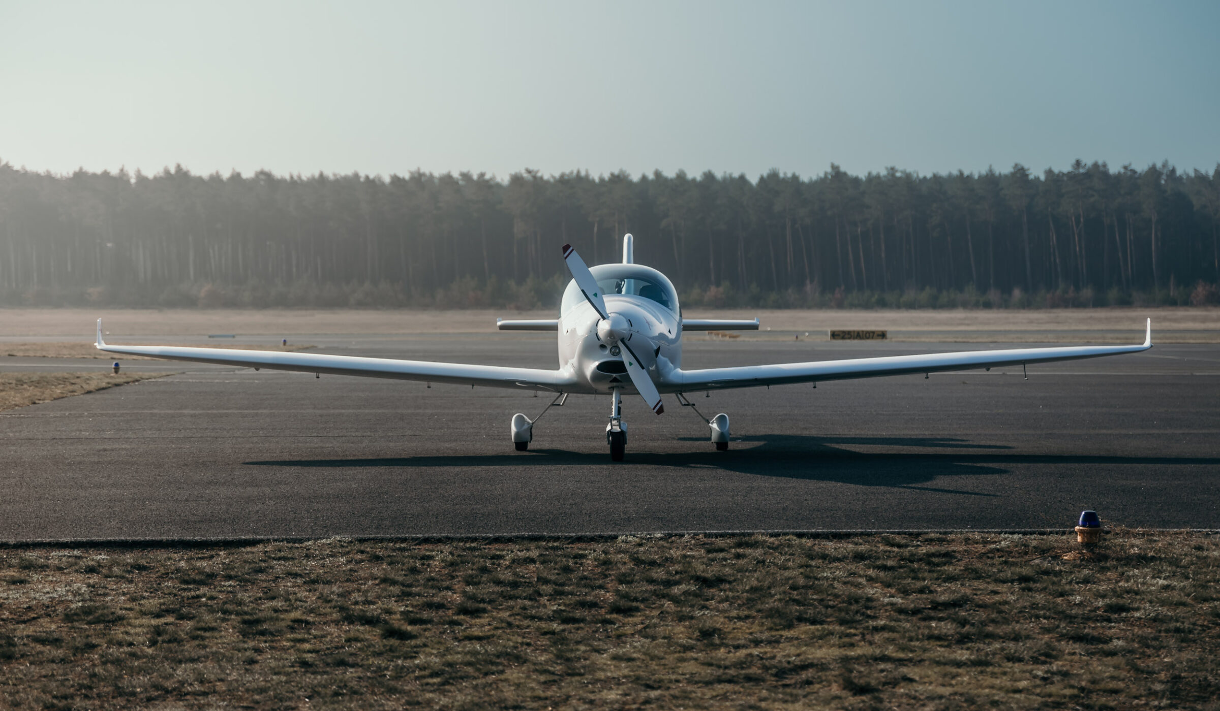 Aquila A211
